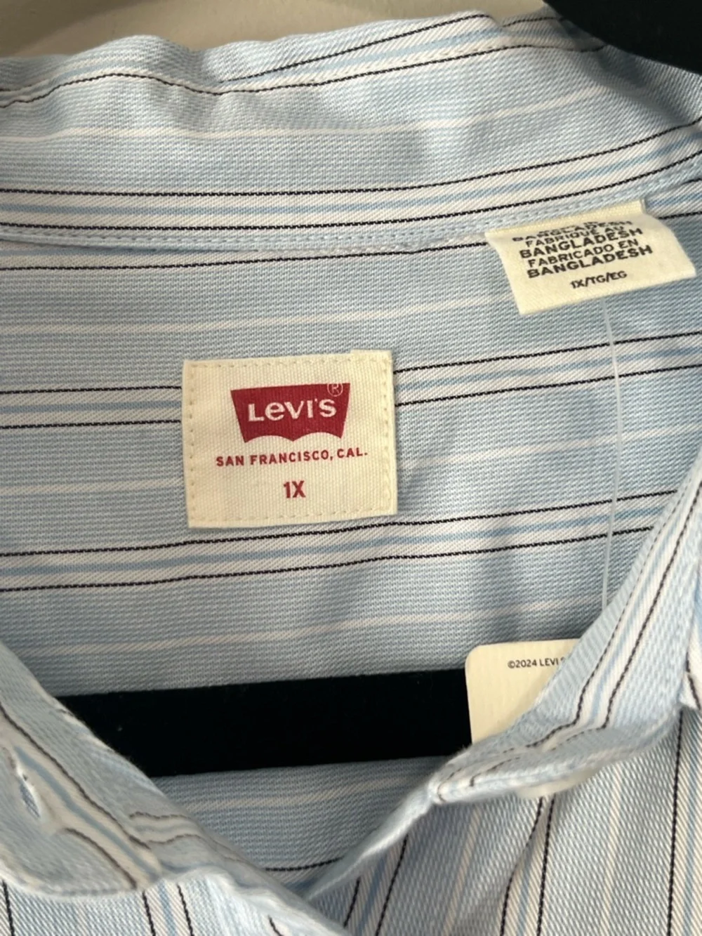 Levi's Light Blue & White Striped Button-Down Shirt - Picture 2 of 9